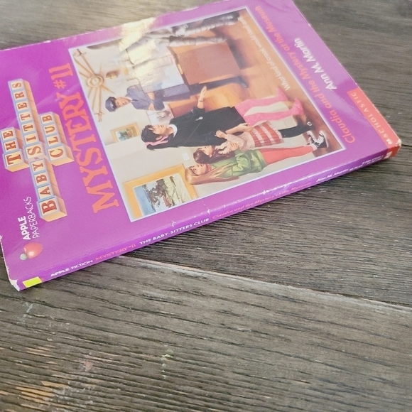 Vintage 90s The Babysitters Club Mystery #11 Scholastic Paperback Book - Picture 4 of 6